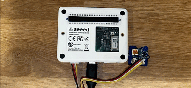 LED连接到WIO并在光强变化时开关